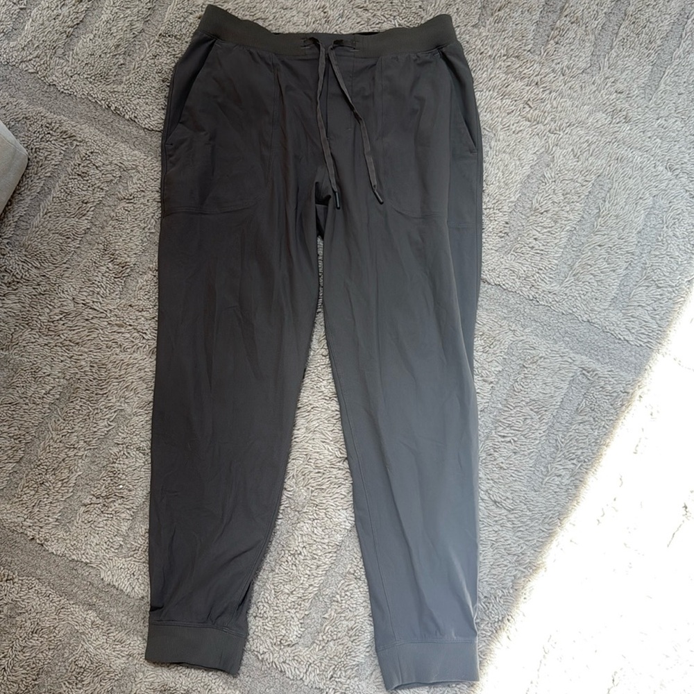Lululemon men's ABC joggers pants large brown, tan
